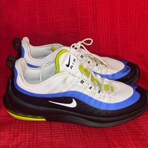 Men’s Size 9.5 NIKE AIR MAX AXIS RUNNING SHOES